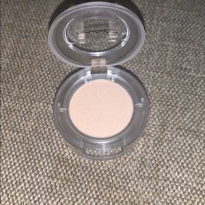 NEW MAC Loud & Clear Eyeshadow Trompe’Lol